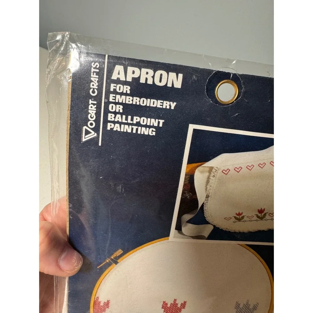 Vintage Vogart Crafts Stamped Apron Kit Embroidery Painting Flower Basket 8720F